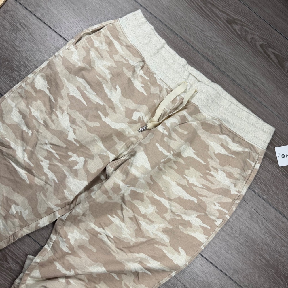 Athleta Women Jogger Balance Printed Camo Beige 3X